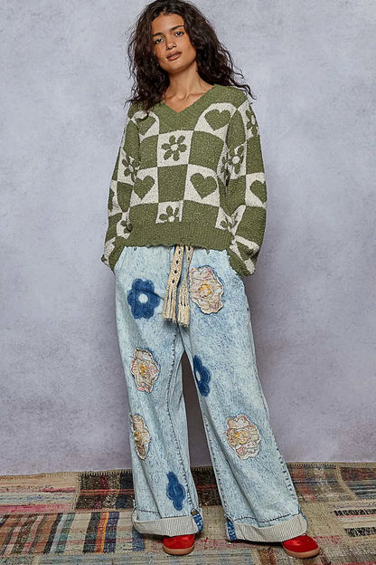 POL V-Neck Heart Pattern Checkered Sweater