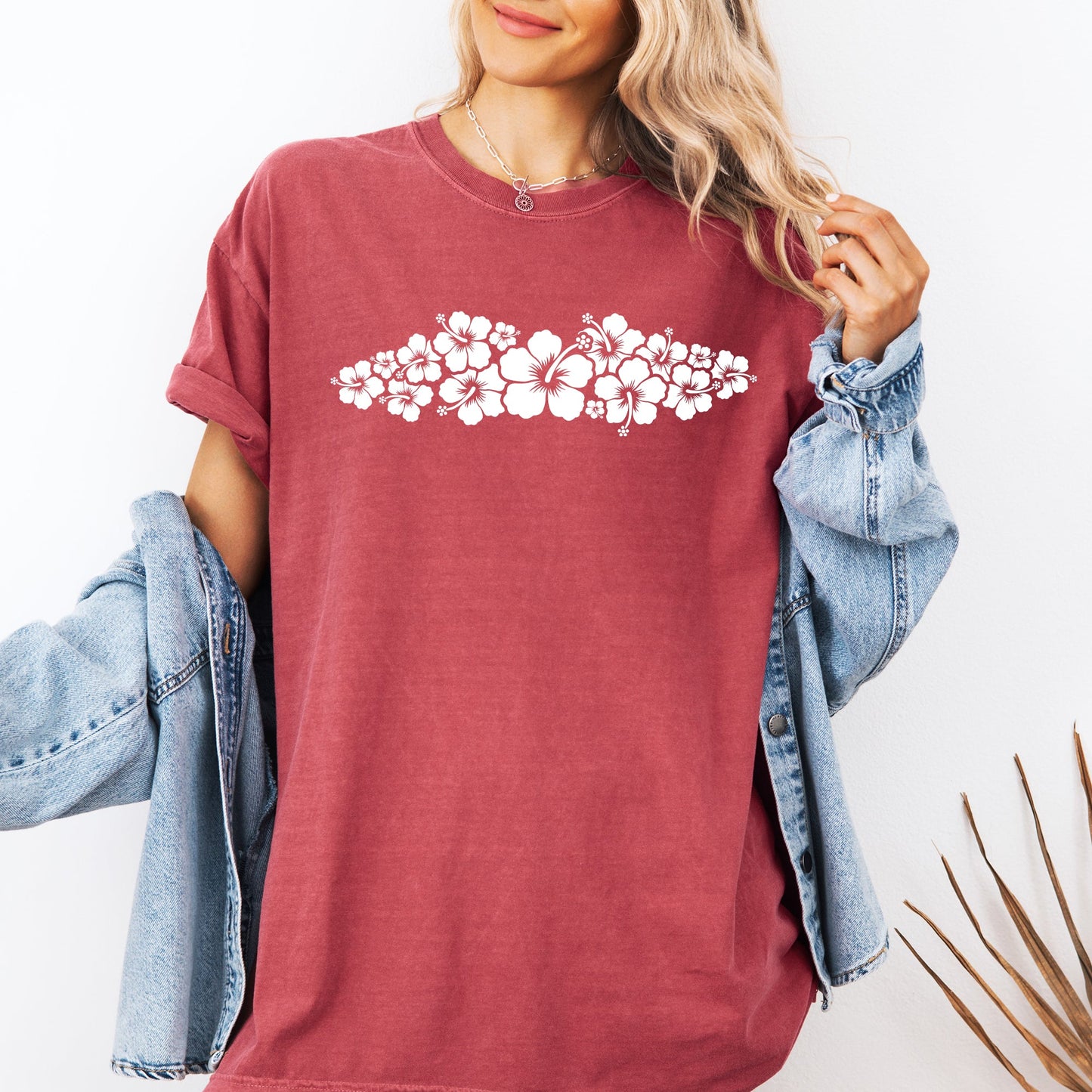 Retro Hibiscus Minimalist, Beach, Summer, Flowers, Comfort Colors T-Shirt