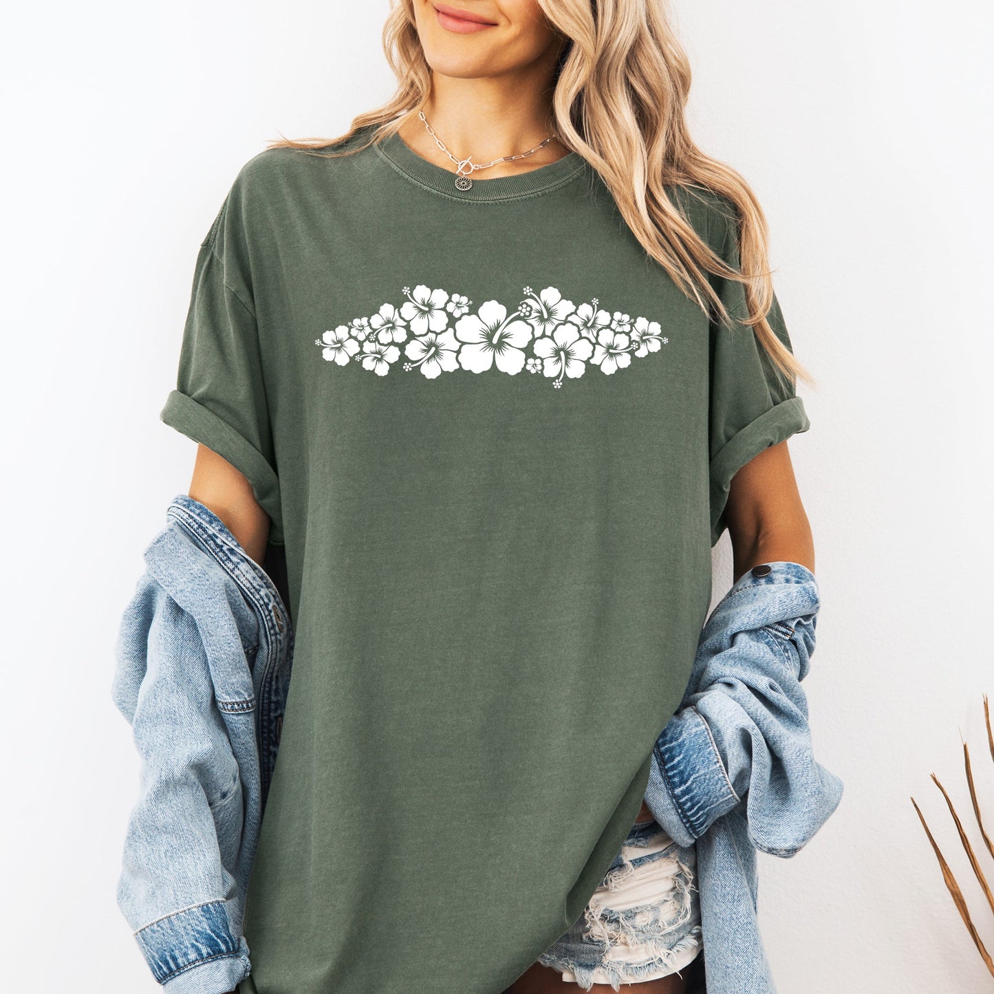 Retro Hibiscus Minimalist, Beach, Summer, Flowers, Comfort Colors T-Shirt