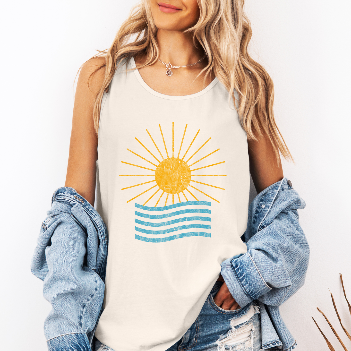 Retro Sunset, Waves, Summer, Beach, Hot Girl Summer, Sunshine Comfort Colors Tank Top