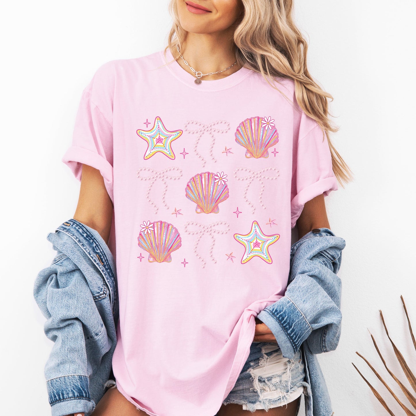 Seashell, Beach, Coquette, Pearls, Ribbon, Summer, Comfort Colors T-Shirt