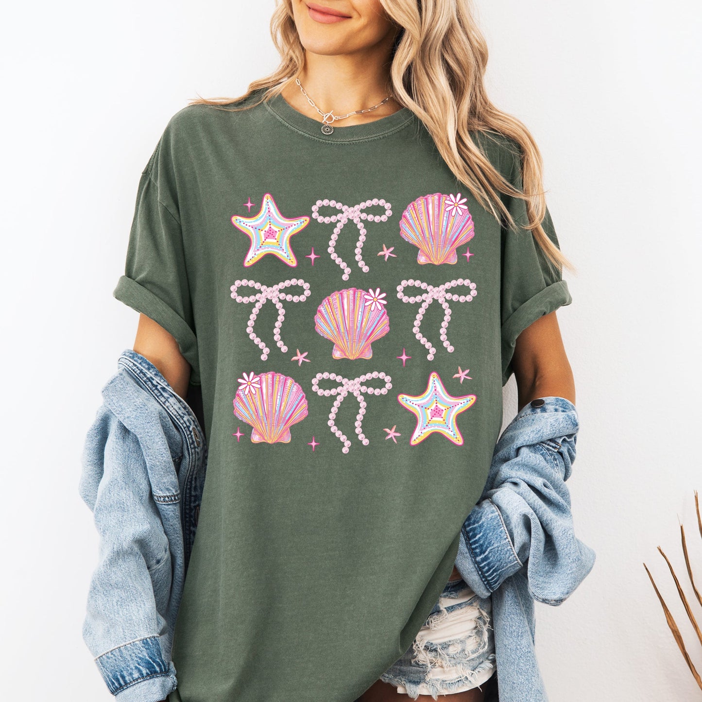 Seashell, Beach, Coquette, Pearls, Ribbon, Summer, Comfort Colors T-Shirt