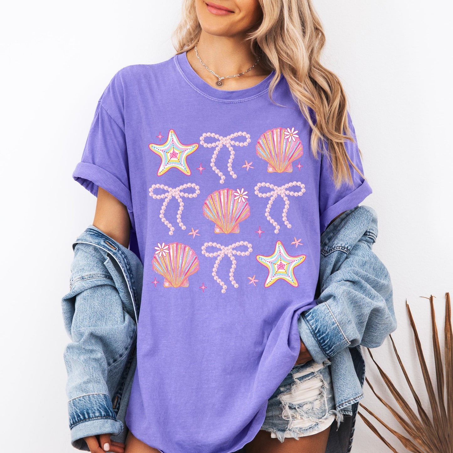 Seashell, Beach, Coquette, Pearls, Ribbon, Summer, Comfort Colors T-Shirt
