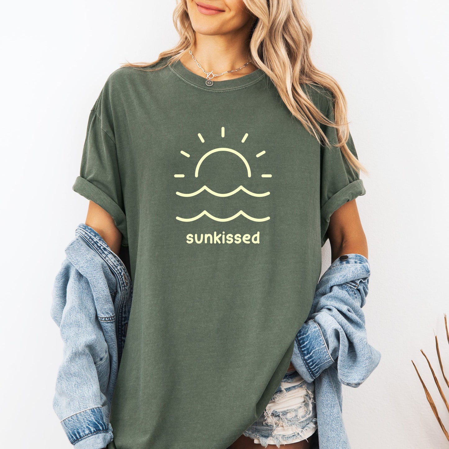 Sunkissed, Retro Minimalist, Sunshine, Beach, Summer, Comfort Colors T-Shirt