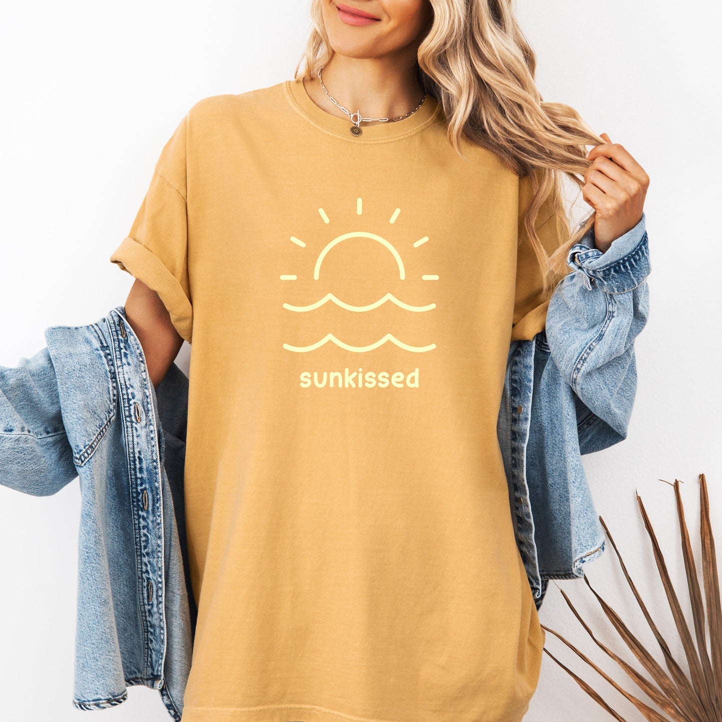 Sunkissed, Retro Minimalist, Sunshine, Beach, Summer, Comfort Colors T-Shirt