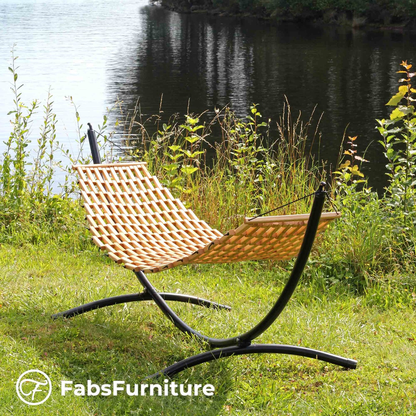 Wooden hammock V1 with curved steel stand